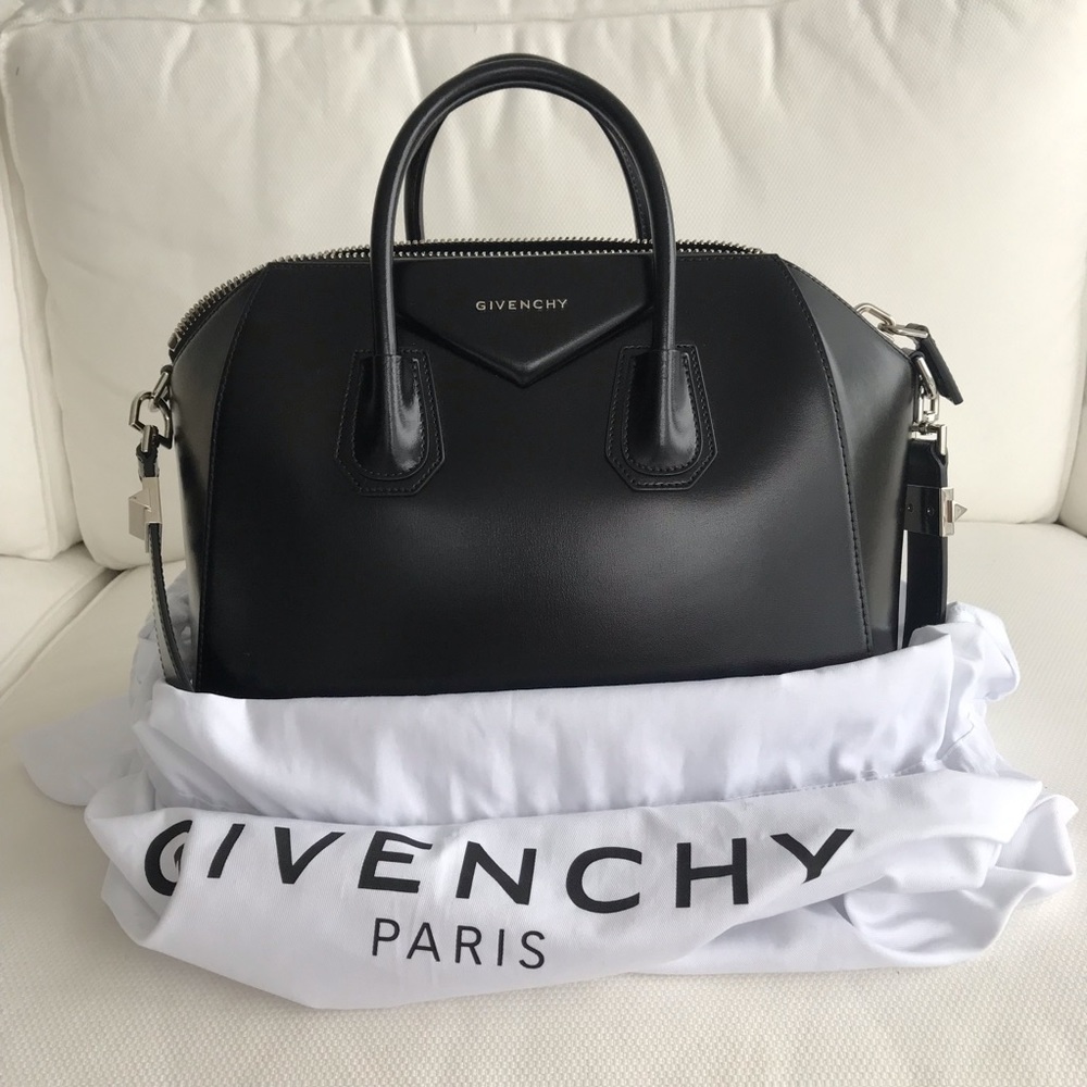Authentic Givenchy Medium Antigona Bag in Black
